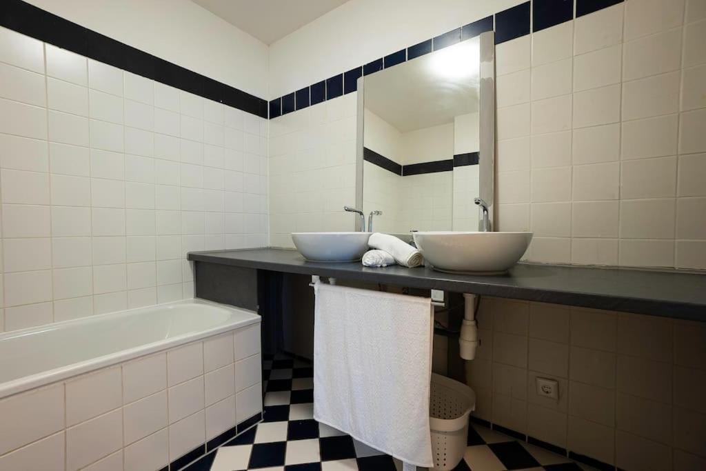 Stylish 2 Floor Penthouse • 15 Min To City Center 비엔나 외부 사진